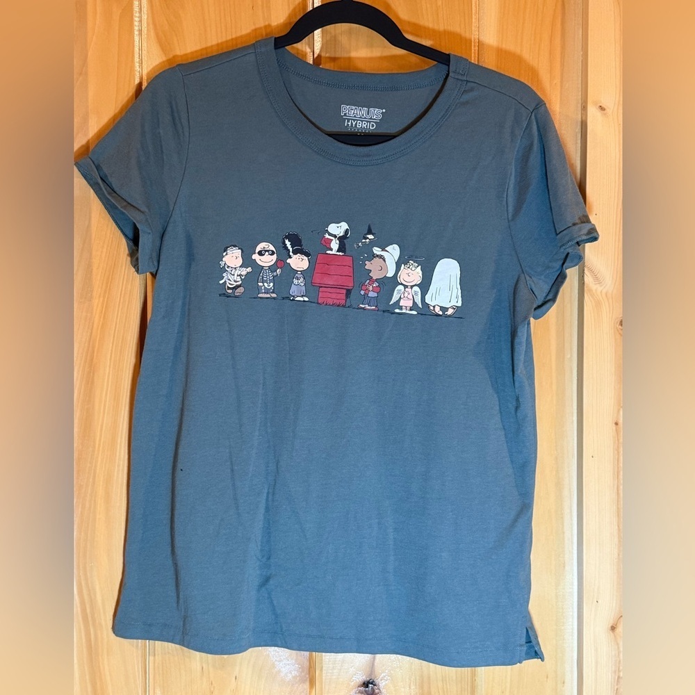 Hybrid Peanuts Charcoal Gray T-shirt Peanuts gang in costume Medium - Picture 2 of 8